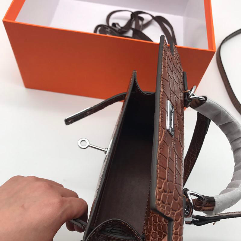 Hermes 22cm Kelly Bag Crocodile Stripe Handbag Coffee With Silver